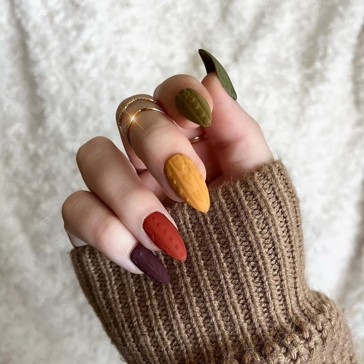 Cozy Knit Texture Fall Sweater Nails