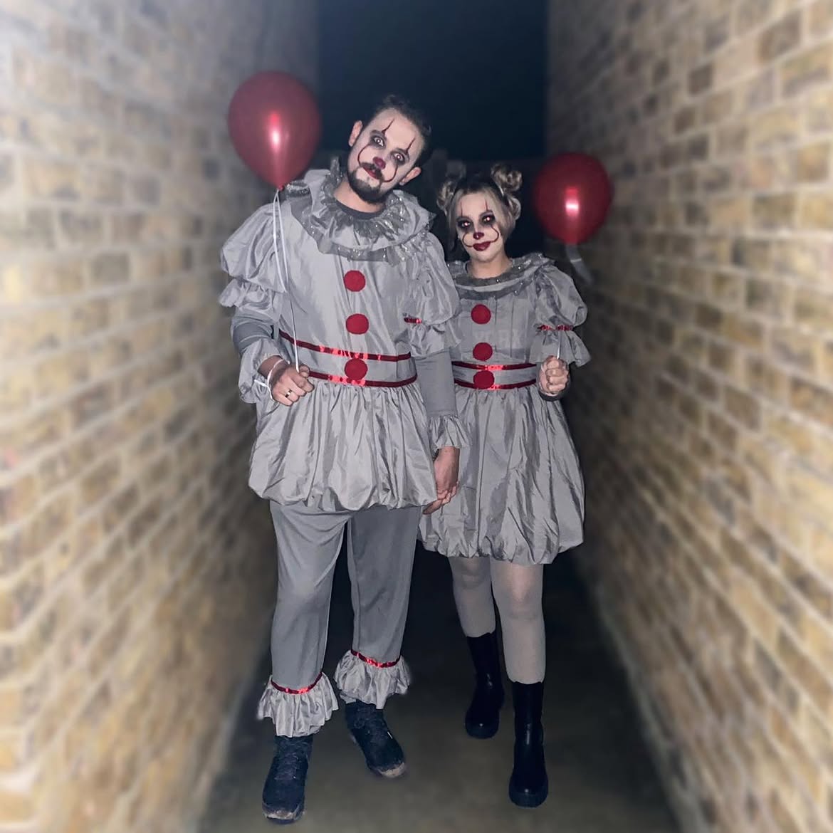 Creepy Clown Couple Halloween Costumes