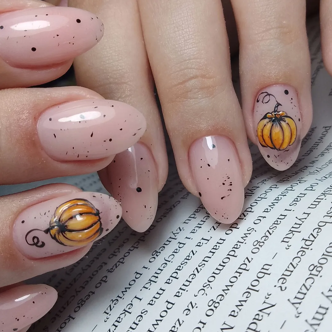 Cute Pumpkin Speckle Oval Nails