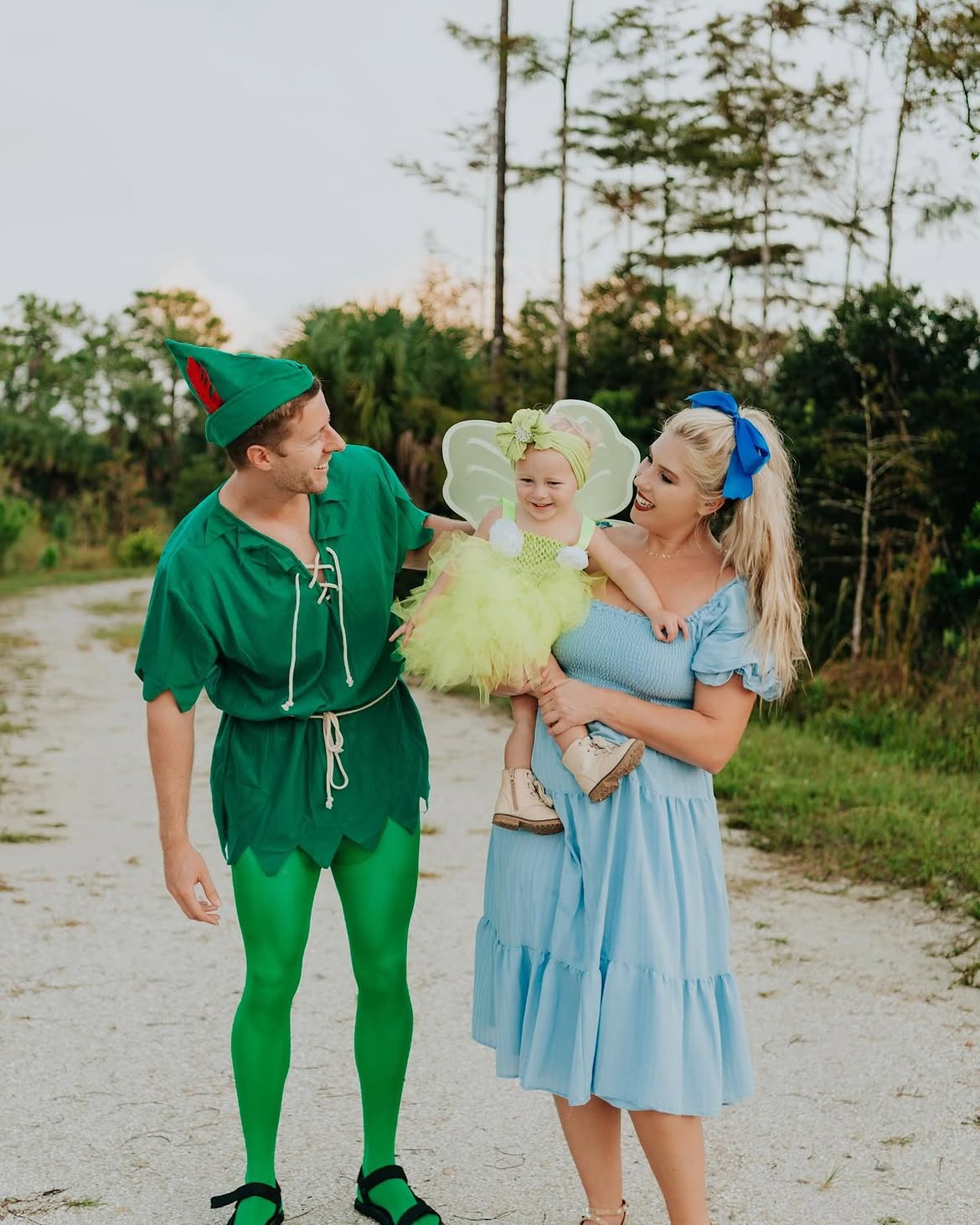 Family Halloween Costume: Peter Pan & Tinkerbell