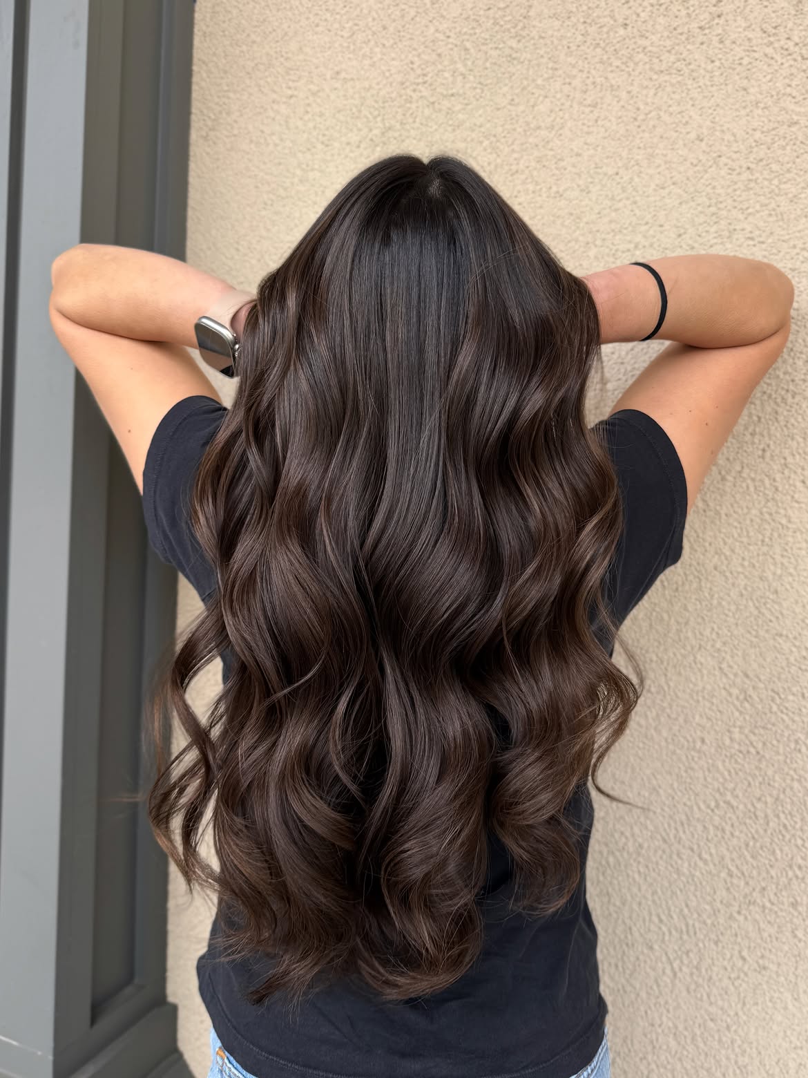 Rich Espresso Waves With Subtle Ash Tones