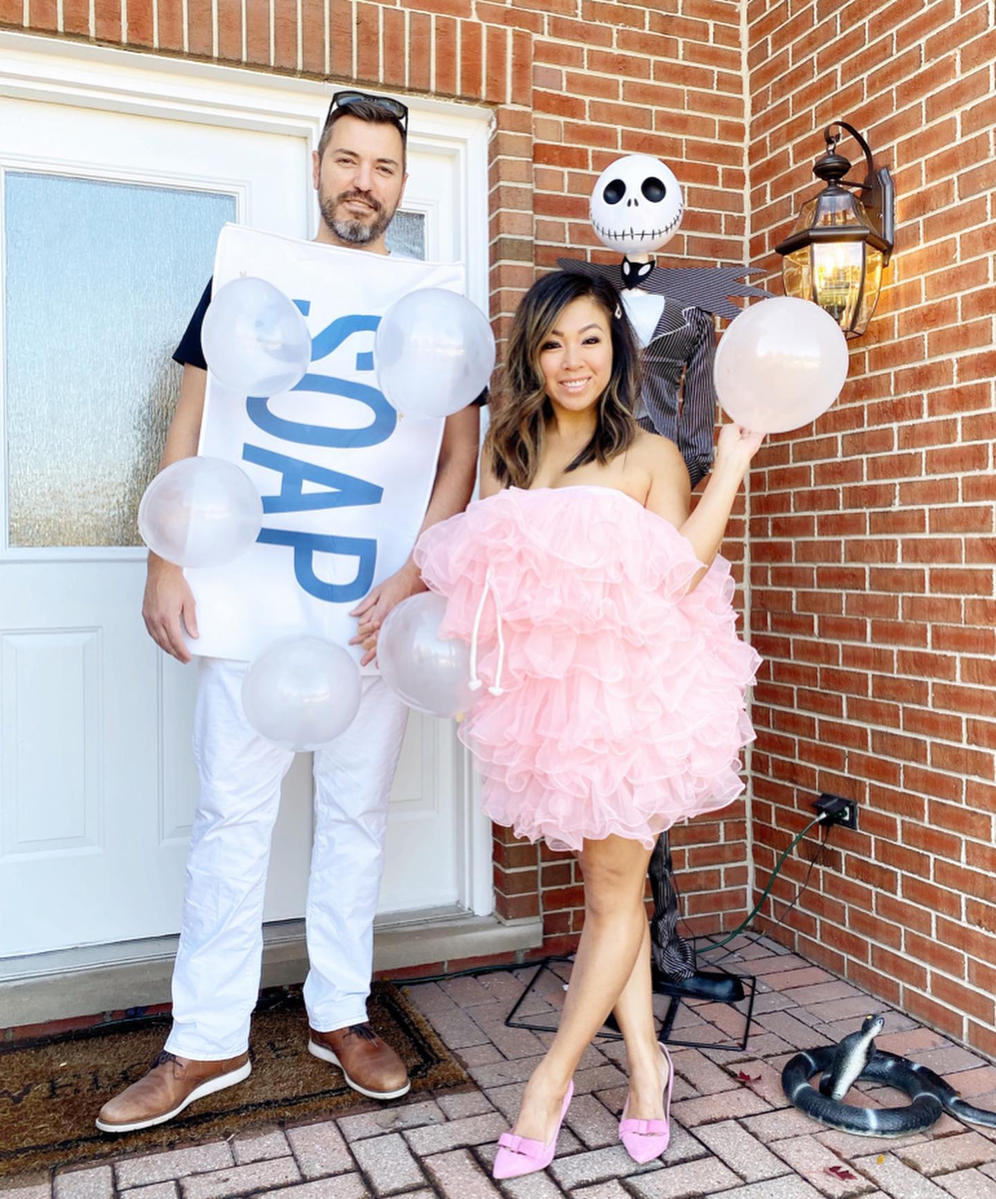 Soap And Loofah Couples Halloween Costume