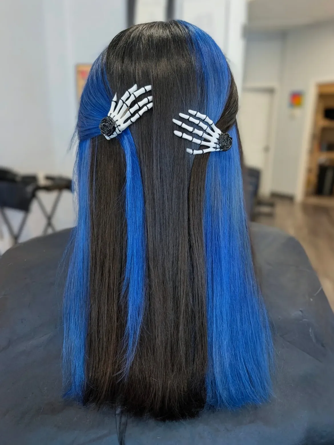 Spooky Skeleton Hand Clips With Blue Streaks