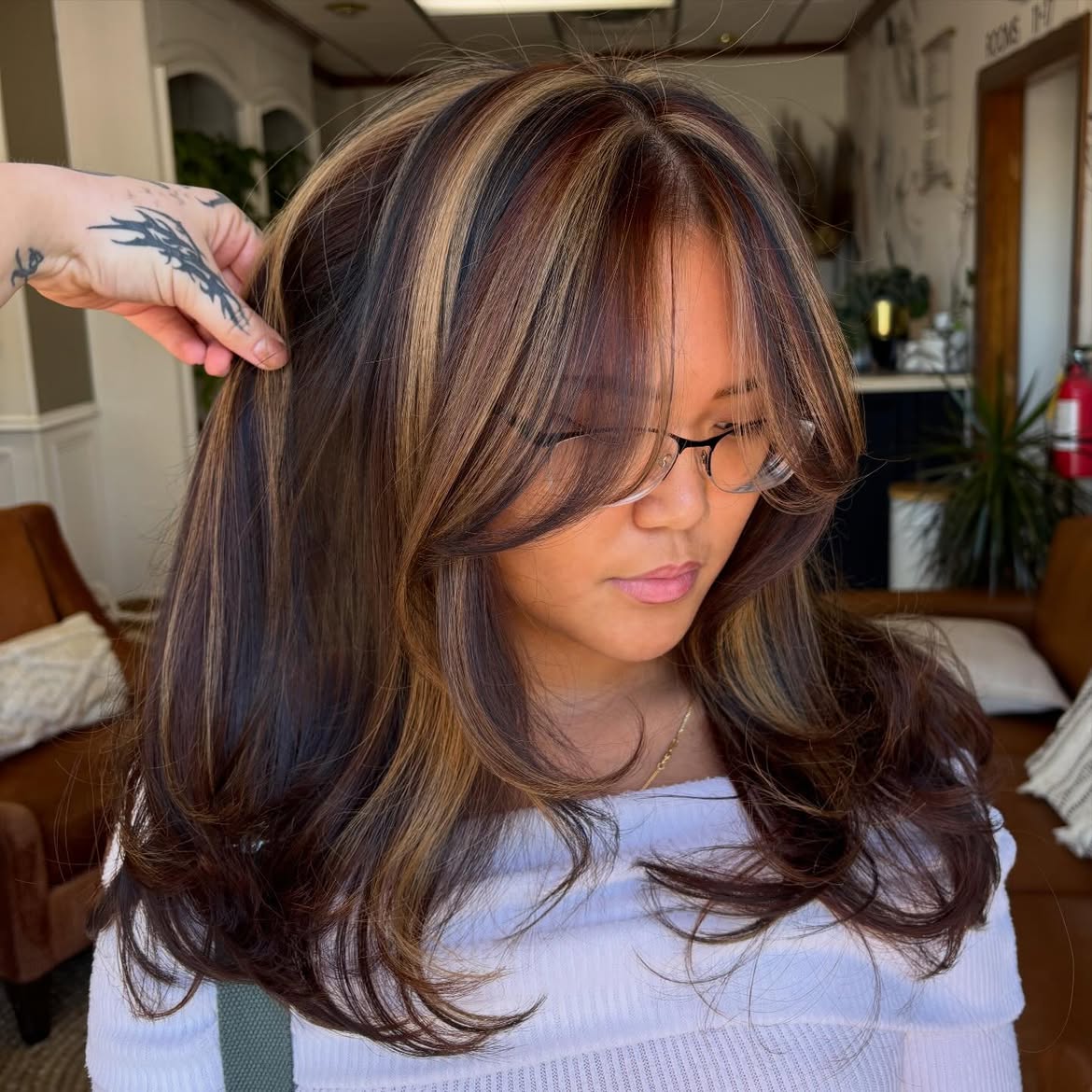 Warm Honey Balayage With Face-Framing Layers
