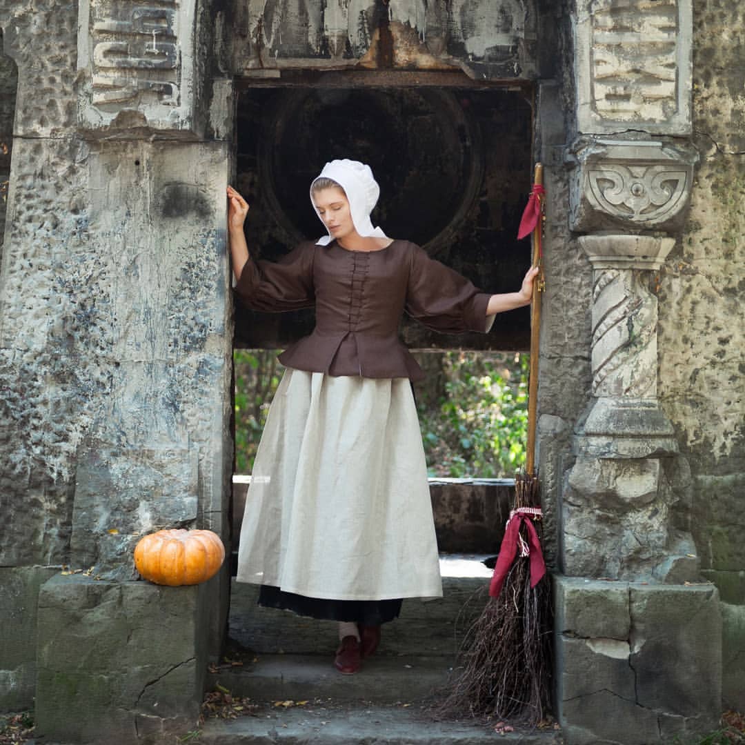 Witchy Woman Cottagecore Halloween Costume